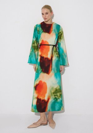 BATİK PATTERN CREPE - Dolga obleka - patterned