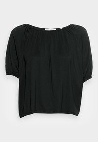 Sort kortærmet bluse med rund halsudskæring og samlet detalje ved skuldrene. Lavet af blødt stof, med en afslappet pasform.