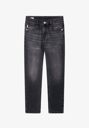 Schwarz ausgewaschene Jeans mit geradem Bein, vorne mit Knopfleiste und Reißverschluss, fünf Taschen und Gürtelschlaufen, flach auf weißem Hintergrund liegend.