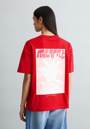 RELAXED FIT - T-shirt imprimé - carmine red