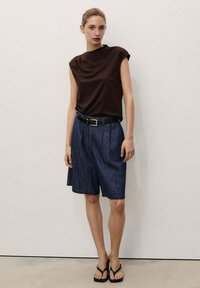 Mango - PAROS - Shorts - open blue Thumbnail Image 1