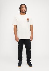 Jack & Jones JORORACLE TEE CREW NECK - Print T-shirt - buttercream