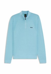 Ljusblå pullovertröja med zip-krag, strukturerade axelpaneler och en subtil svart "BOSS"-logga på framsidan. Mjuk kvalitet.