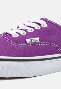 Vans AUTHENTIC - Sneakers basse - purple magic