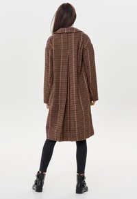 ONLY Manteau classique - brown