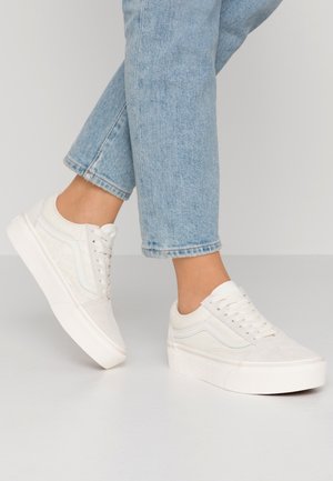 Sneakers - off-white