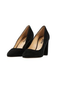 Décolleté nere in suede con punta affusolata e tacco largo. Interno con una morbida fodera beige. Design semplice ed elegante.