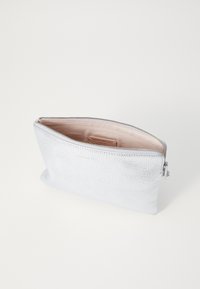 Coccinelle ALIAS - Pochette - silver coloured