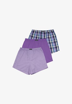 Drei Paar Herren-Shorts mit elastischem Bund in violetten Farbtönen: einfarbig violett, violett kariert und kleine violette karierte Muster.