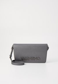 Neizvēlēts, cannafucil