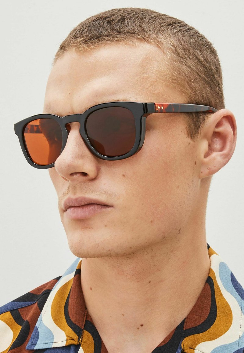 Next SQUARE SUNGLASSES Occhiali da sole tortoiseshell brown/marrone