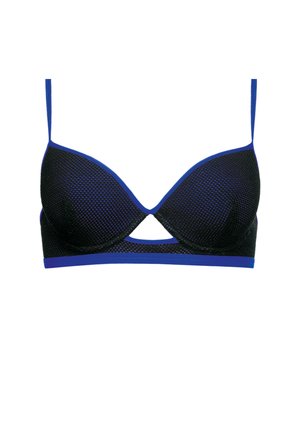 Czarny siatkowy stanik z głębokim dekoltem i niebieskimi akcentami oraz regulowanymi ramiączkami. Zauważalny detal w postaci wycięcia na środku przodu.