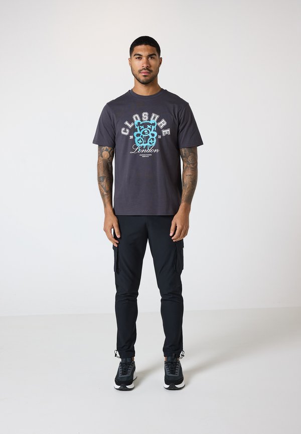 VARSITY TEDDY OUTLINE TEE - Print T-shirt - charcoal4