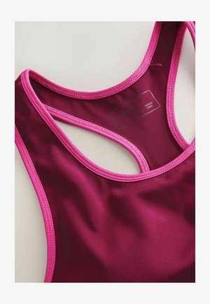 Costume da bagno color bordeaux con trim rosa a contrasto, texture liscia, design con schiena a corsetto e etichetta di branding interna.