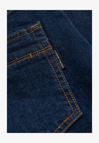 Sélectionné, dark blue