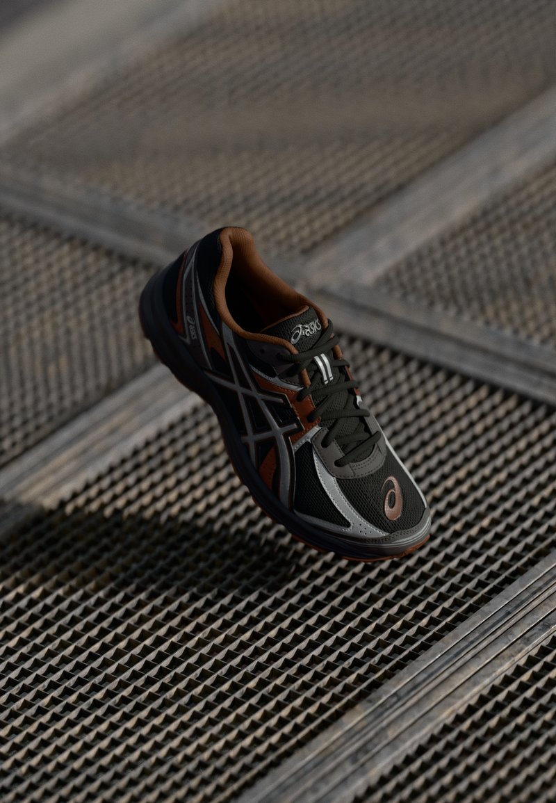 ASICS SportStyle JOG 100S UNISEX - Sportbačiai - black/pure silver