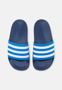 adidas Performance ADILETTE SHOWER UNISEX - Chinelos de piscina - dark blue/footwear white/blue rush