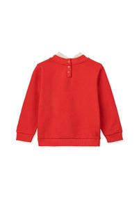 Felpa rossa con maniche lunghe, polsini e orlo a coste. Presenta un colletto tondo con bordatura in pizzo e chiusura a tre bottoni sul retro.