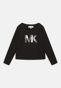Černé triko s dlouhým rukávem a stříbrným flitrovým logem "MK" umístěným ve středu hrudi, kulatým výstřihem a rovním lemem.