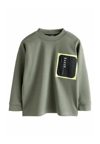 Olijf groene sweatshirt met lange mouwen en een ronde hals, met een zwarte ritszak omrand met neon geel en bedrukte tekst. Zacht materiaal.