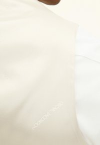 Oscar Jacobson Anzugweste - nubuck beige