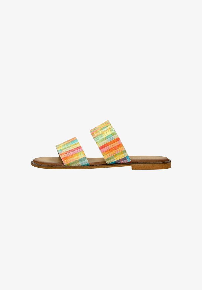 Sandales à glissière multicolores avec deux larges brides texturées présentant un motif écaille. Semelle en cuir marron plat avec une semelle légère beige.