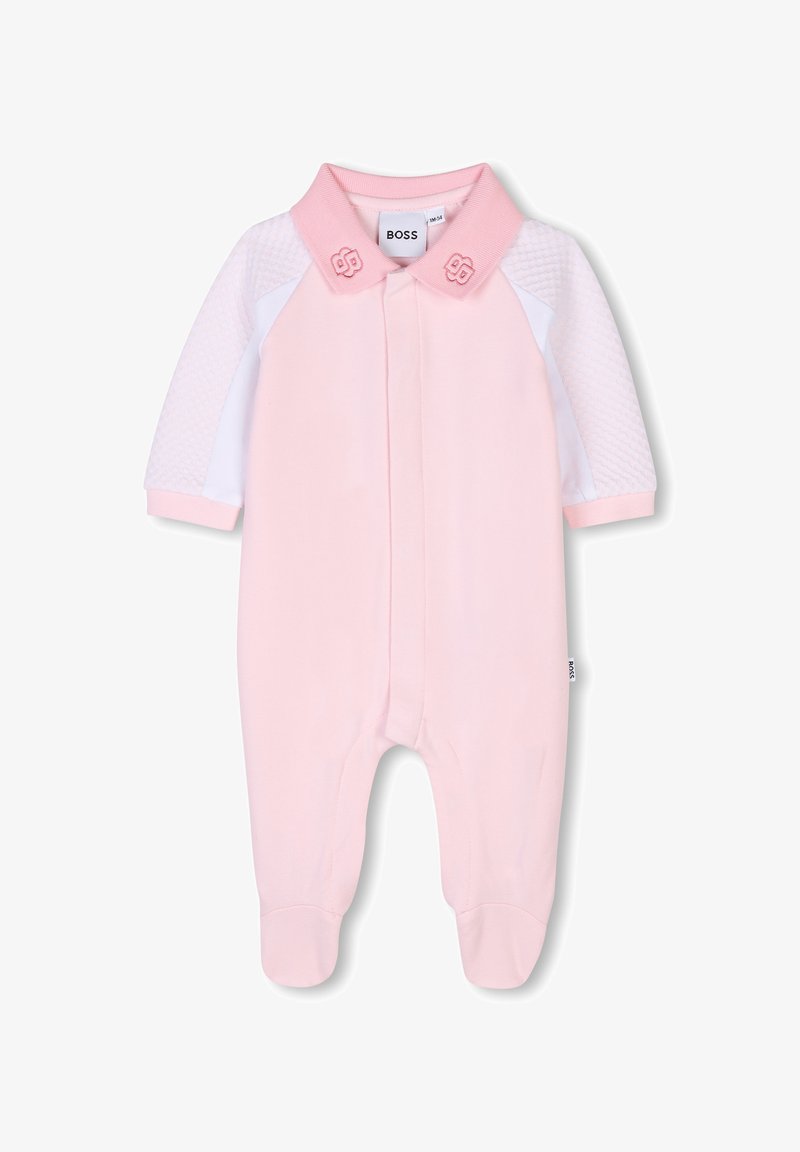 Body rosa pour bébé avec un col. Il comporte des manches courtes blanches à finition texturée et des accents de logo sur le col.