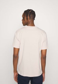 HUGO DULIVE - T-shirt estampada - light/pastel pink