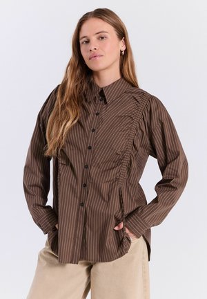 NORR, AUGUSTA - Риза с копчета - dark brown with stripes