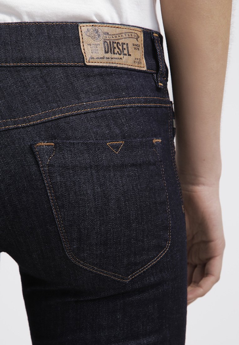 Diesel LIVIER - Jeans Slim Fit - 0823A 