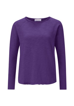 Purple long-sleeve t-shirt made of soft, lightweight fabric. Features a round neck and raglan sleeves with a slightly curved hem.