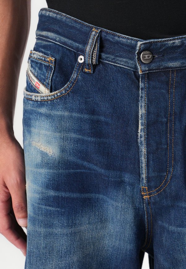 Relaxed fit jeans - 013