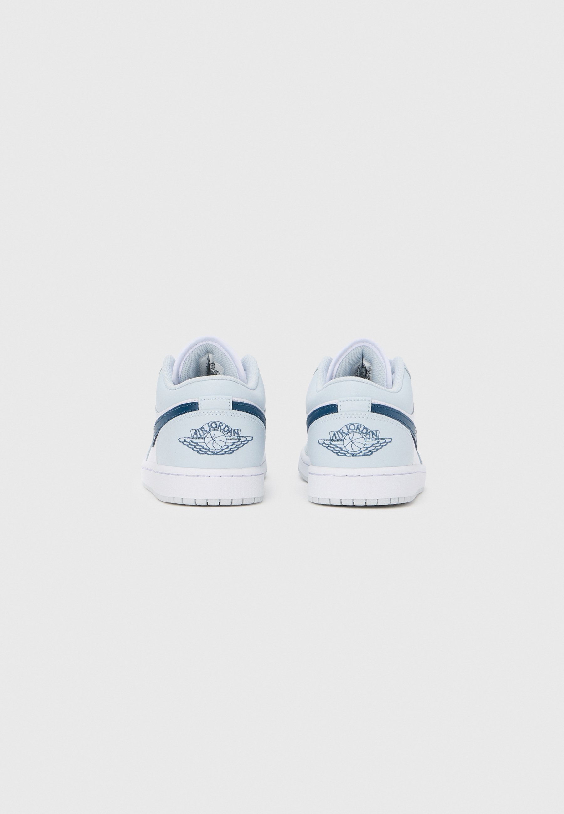 Jordan AIR JORDAN 1 - Sneakers low - aura/squadron blue/white