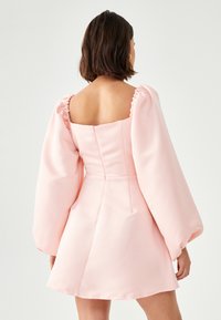 TUSSAH LIVVY - Kasdienė suknelė - baby pink