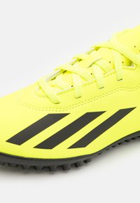 adidas Performance X CRAZYFAST CLUB TF UNISEX - Botines de fútbol para césped - team solar yellow 2/core black/footwear white