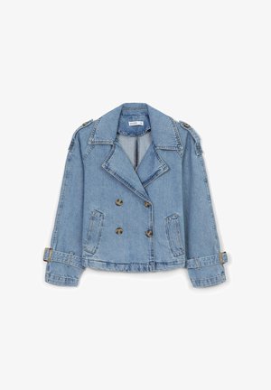Giacca in denim azzurro chiaro con chiusura a doppio petto, ampie rever, spalline e due tasche frontali.