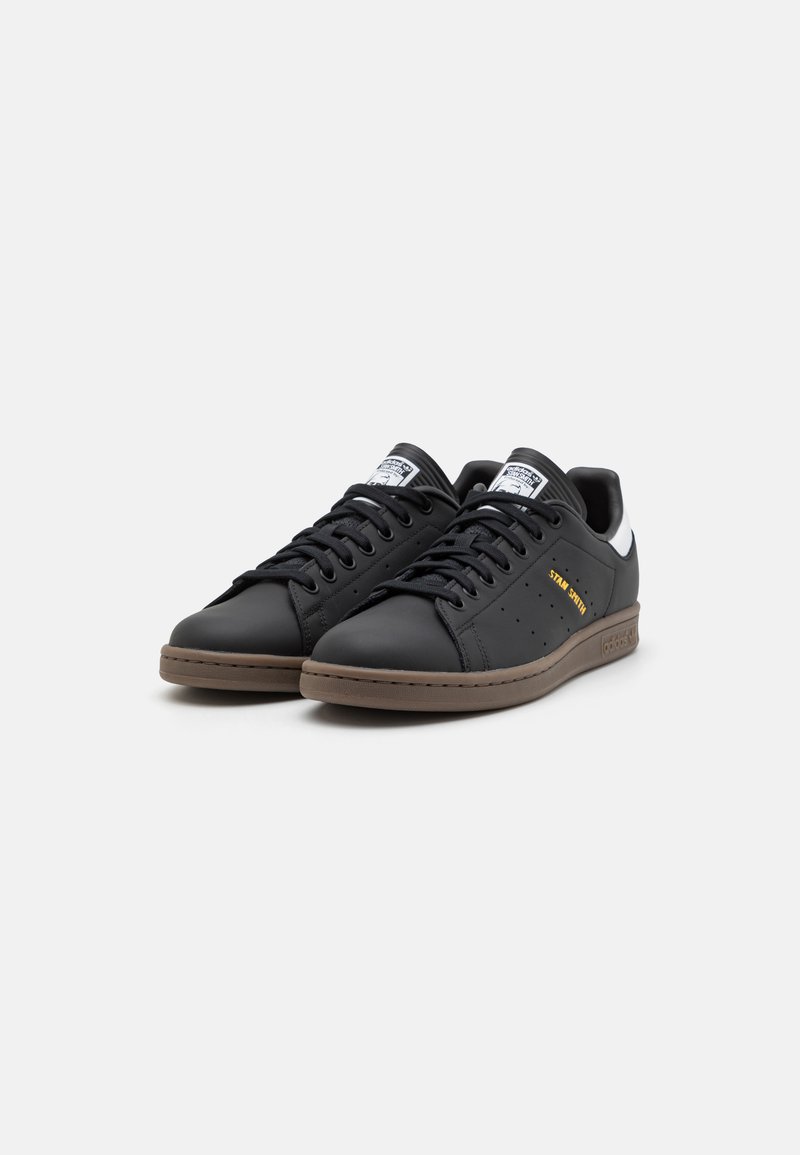 adidas Originals STAN SMITH UNISEX Trainers core black