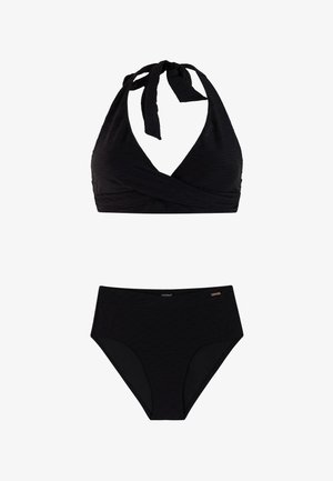 Zwarte halternek-bikini met wikkelstijl top en broekje met hoge taille, voorzien van subtiele textuurstof en klein merklogo op het broekje.