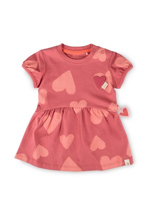 Rosa Baby-Kleid mit kurzen Ärmeln, hellrosa Herzmustern, geraffter Taille, zwei Druckknöpfen an der Schulter und einem kleinen herzförmigen Anhänger an der Seite.