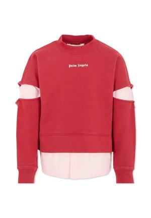 Felpa rossa con colletto a girocollo, caratterizzata da maniche tagliate e un design a strati con un sottostrato rigato di un leggero rosa. Logo "Palm Angels" visibile.