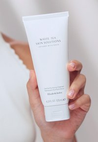 Elizabeth Arden WHITE TEA SKIN SOLUTIONS GENTLE PURIFYING CLEANSER - Rengöringsgel