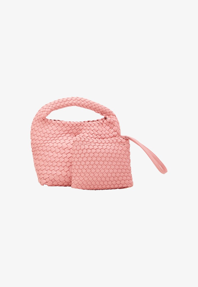 Wiązana różowa torebka o zaokrąglonym kształcie i mocnym uchwycie, towarzyszy jej mała dopasowana saszetka z zapięciem na zamek i paskiem na nadgarstek.