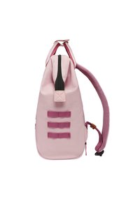 Zaino rosa con finitura opaca, dotato di cerniera scura, tre anelli di stoffa sui lati e una singola tracolla curva in una tonalità di rosa più chiara.