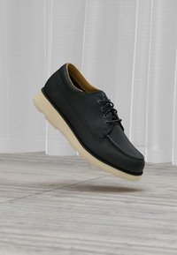 Non sélectionné, black