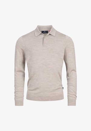 Suéter beige de manga larga con cuello, que presenta un patrón de punto texturizado y dos botones en la tapeta. Detalle de marca minimalista.