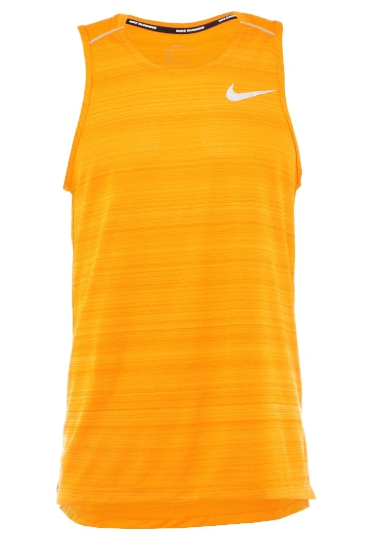 Camiseta de tirantes sin mangas de running de Nike en un brillante color naranja, con una sutil textura horizontal y el logo blanco de Nike en el pecho.