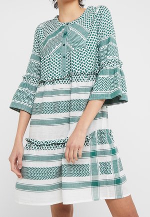 SUMMERY Copenhagen Robe chemise - green