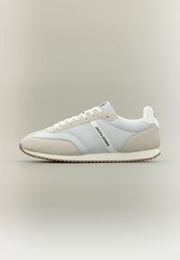 Unselected, white onyx