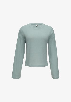 Gaiši zils ribots garām piedurknēm tops ar apaļu izgriezumu. Ievērojama brīva piegriezuma un nedaudz nolaižamām plecu šuvēm. Mīksta tekstūra.