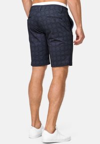 INDICODE JEANS AALBORG - Kratke hlače - navy check